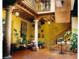 Almunia De San Miguel Aparthotel Toledo